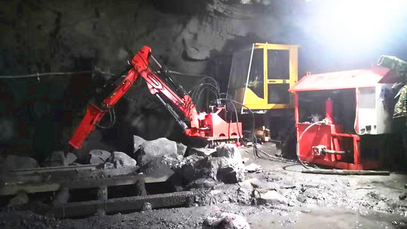 摊铺机料斗容量：揭秘其规格参数与选型逻辑