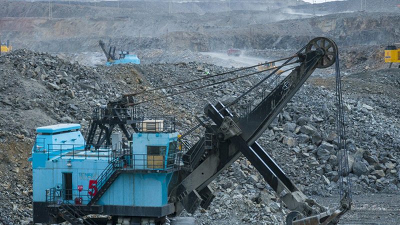 如何避免路面摊铺机选购误区：揭秘四大关键点